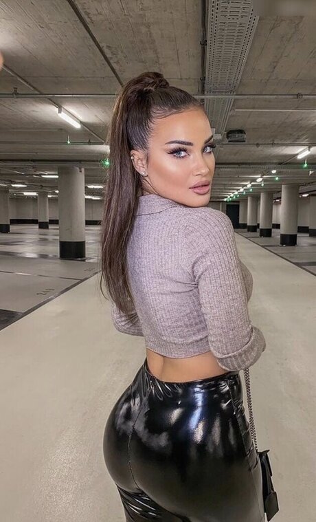 Naken lekkede OnlyFans-bilde av Eileensziv