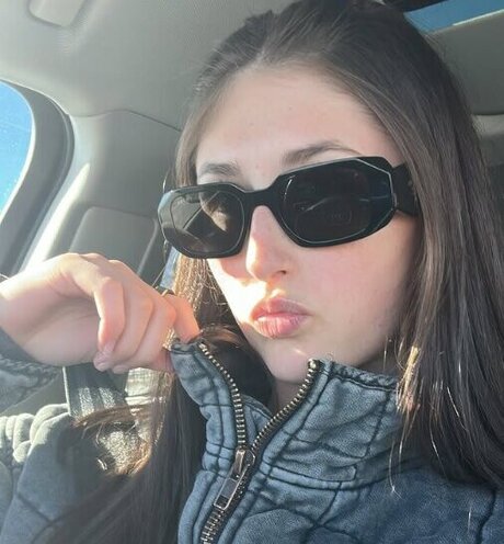 Alasti lekkinud OnlyFans-i pilt Lia Block