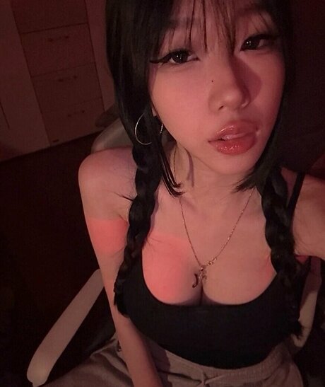 Alasti lekkinud OnlyFans-i pilt Fatherlain