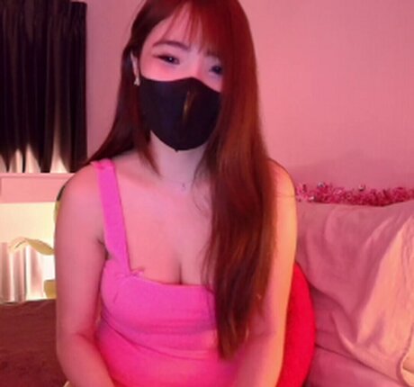 Alasti lekkinud OnlyFans-i pilt Jointotoro