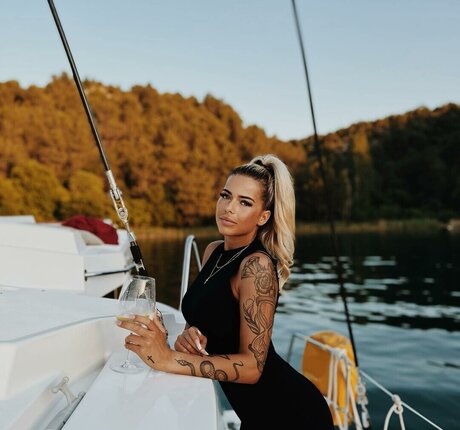 Обнаженная фотография утечки OnlyFans от Sophiaallin