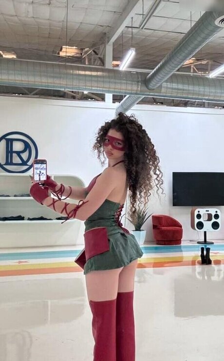 Foto desnuda filtrada de OnlyFans de Demitra Kalogeras