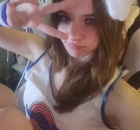 Naken lekkede OnlyFans-bilde av Dinawannabeee