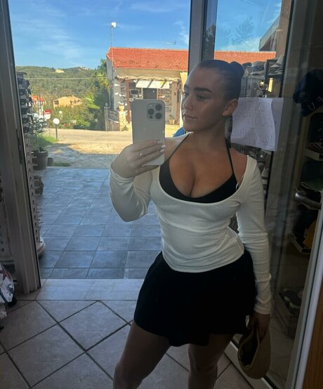 Alasti lekkinud OnlyFans-i pilt Lashayabraden