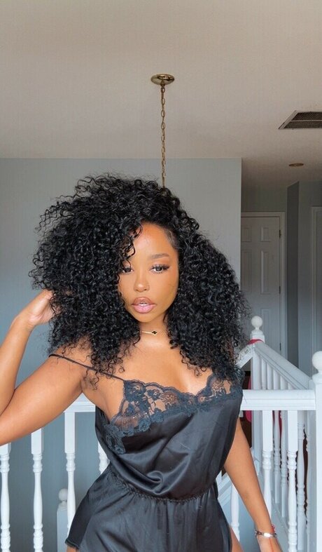 Naken lekkede OnlyFans-bilde av Trapezoidmouth