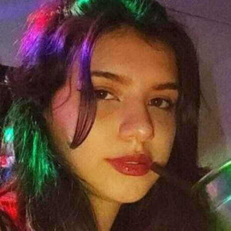 Alasti lekkinud OnlyFans-i pilt Latinamariaa