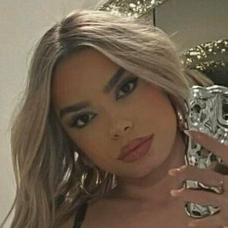 Nahá fotka uniklých OnlyFans od Arianamovati