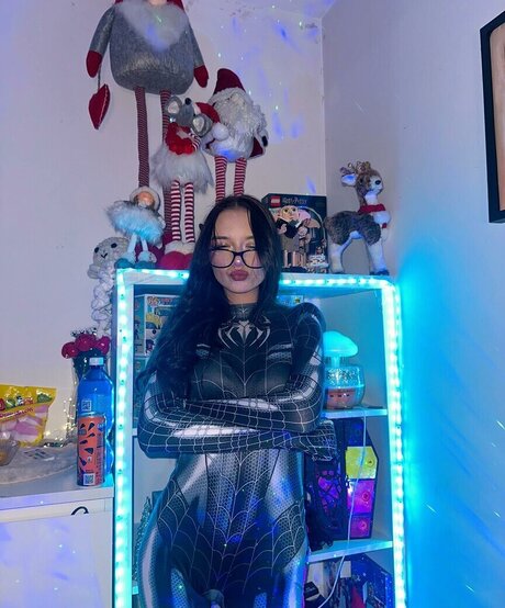 Naakte gelekte OnlyFans-foto van Mela Pustelnik