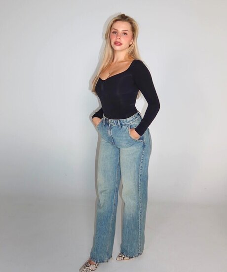 Nacktes geleaktes OnlyFans-Foto von Lucia Leona