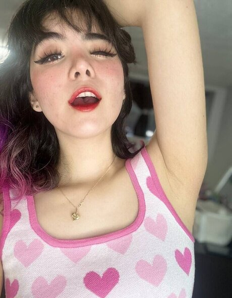 Naken lekkede OnlyFans-bilde av Julyjinku