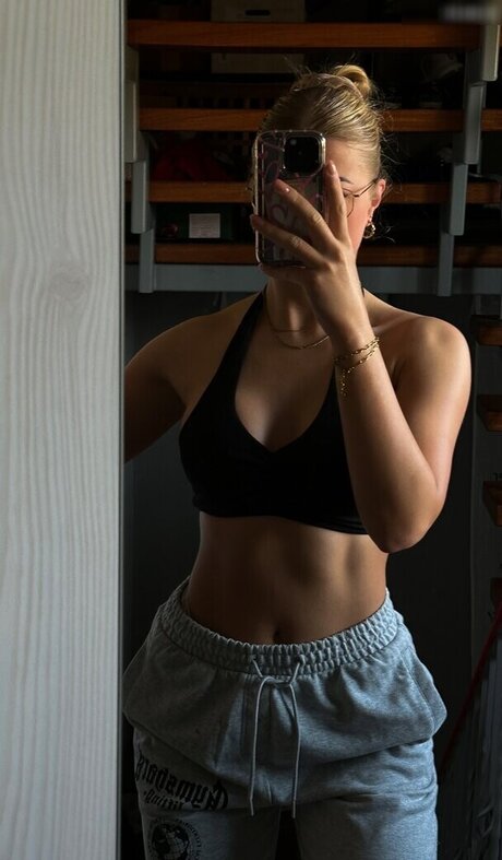 OnlyFans-model Cecebru