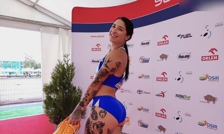 Обнаженная фотография утечки OnlyFans от Ewa Swoboda