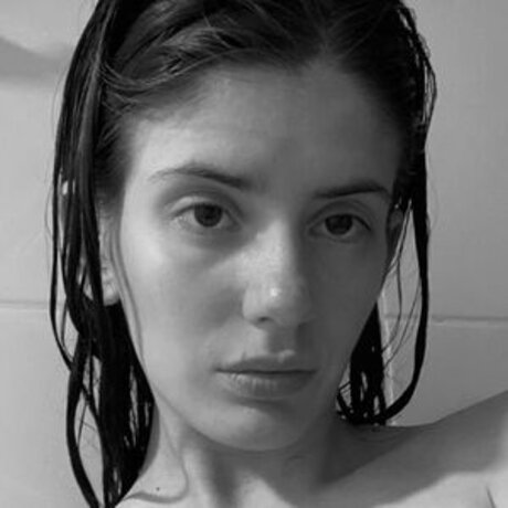 Naken lekkede OnlyFans-bilde av Avmansi