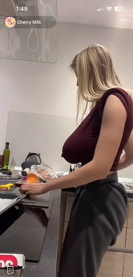 Naken lekkede OnlyFans-bilde av Evelinxrose