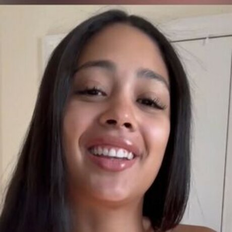 Alasti lekkinud OnlyFans-i pilt Sasha The Sommelier