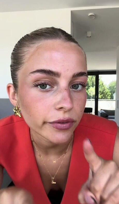 Naken lekkede OnlyFans-bilde av Lea Breuer