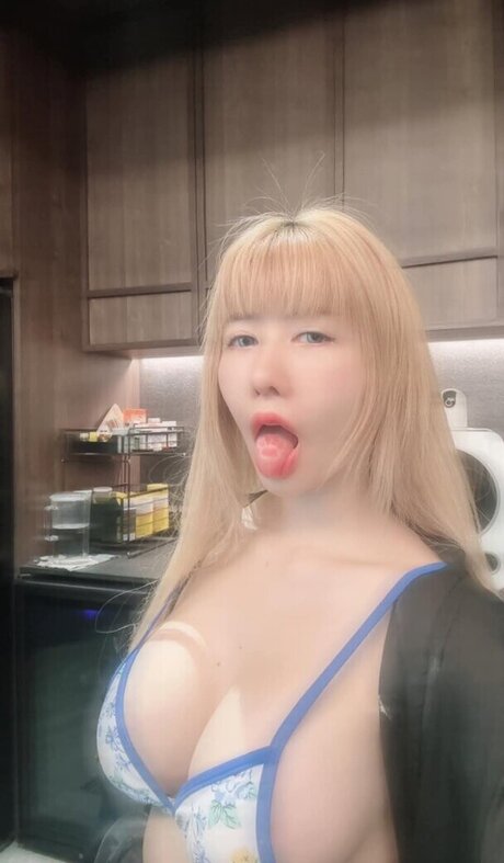 Naakte gelekte OnlyFans-foto van Bethlookgade23