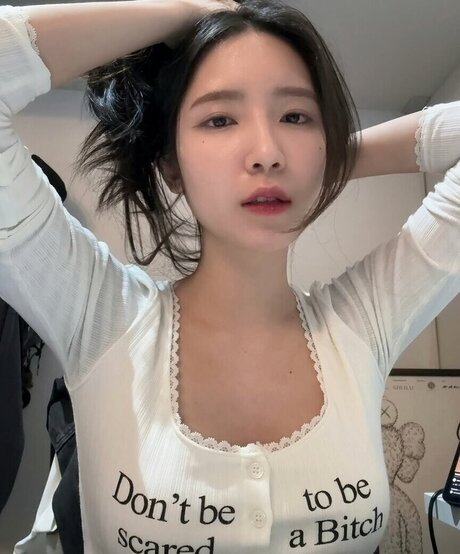 Обнаженная фотография утечки OnlyFans от Mena Noona