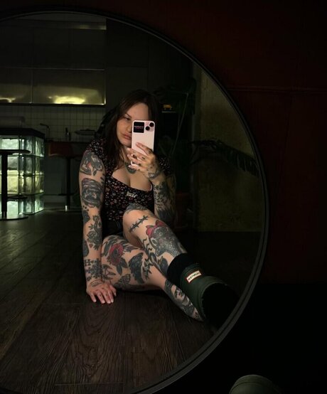 Foto di nudo di fuga di OnlyFans di Queenbellatrixx