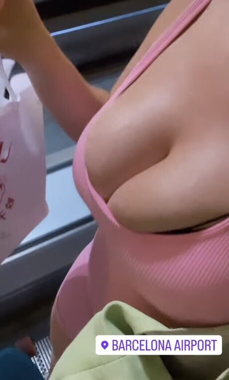 OnlyFans-model Dr Santi