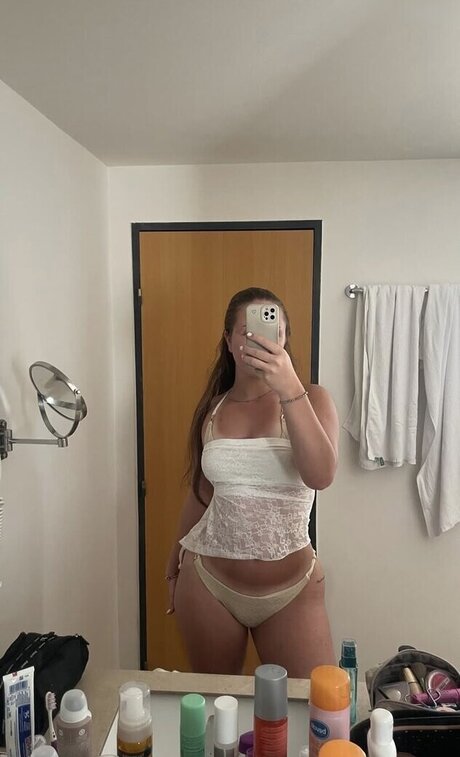 Aileenslf OnlyFansリークヌード写真