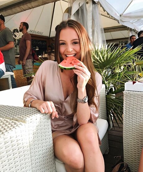 Naken läckt OnlyFans-bild av Celina Schacht