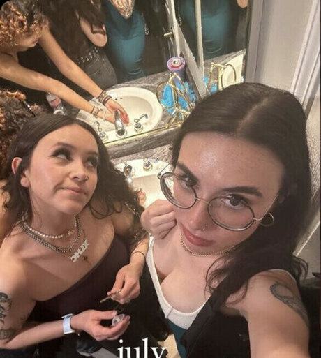 Обнаженная фотография утечки OnlyFans от Madixvictoria