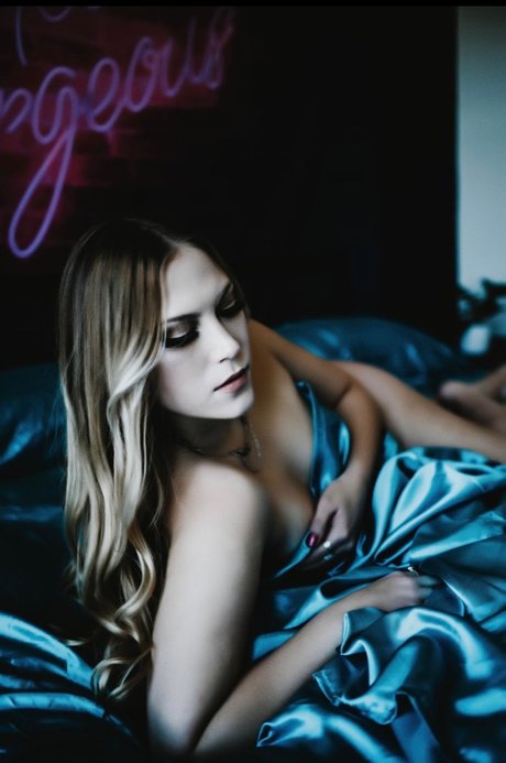 Naken lekkede OnlyFans-bilde av Lala