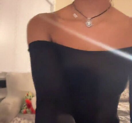 Naken lekkede OnlyFans-bilde av Chamya Johnson