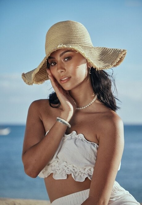 Naken lekkede OnlyFans-bilde av Liane Polt