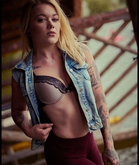 Typischblonnd naked leaks OnlyFans pic