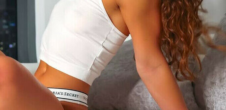 Naakte gelekte OnlyFans-foto van Gracerobert