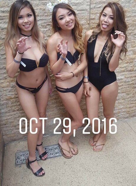 Naken lekkede OnlyFans-bilde av Maggie Sin