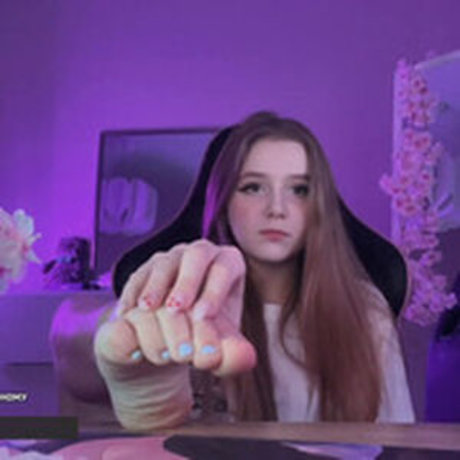 Naken lekkede OnlyFans-bilde av Littleangellmarr