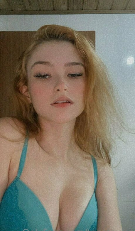 Alasti lekkinud OnlyFans-i pilt Teentaylor