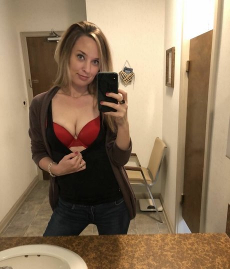 Foto di nudo di fuga di OnlyFans di Lyricinmyhead