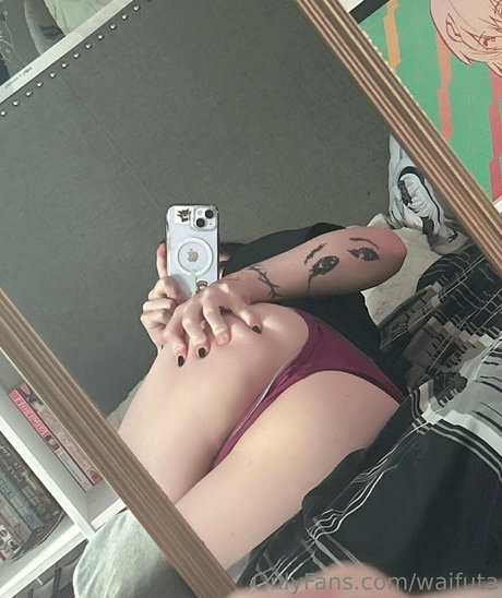 Naken lekkede OnlyFans-bilde av Waifuta