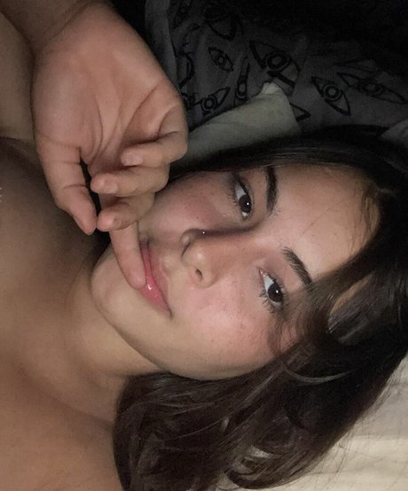 Rere Schneider OnlyFansリークヌード写真