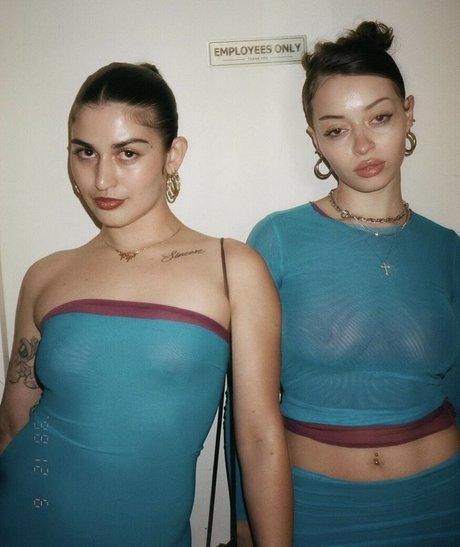 Naakte gelekte OnlyFans-foto van Vivica Santiago