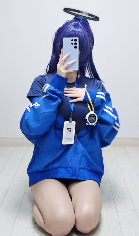 Naakte gelekte OnlyFans-foto van Biya