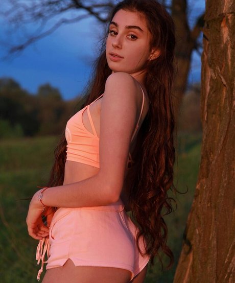 Naakte gelekte OnlyFans-foto van Lisiflex