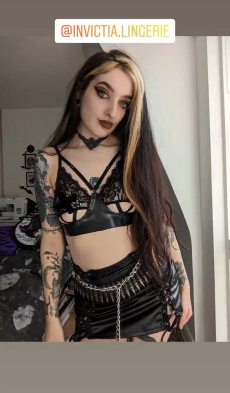 Naken läckt OnlyFans-bild av Melissa Lil