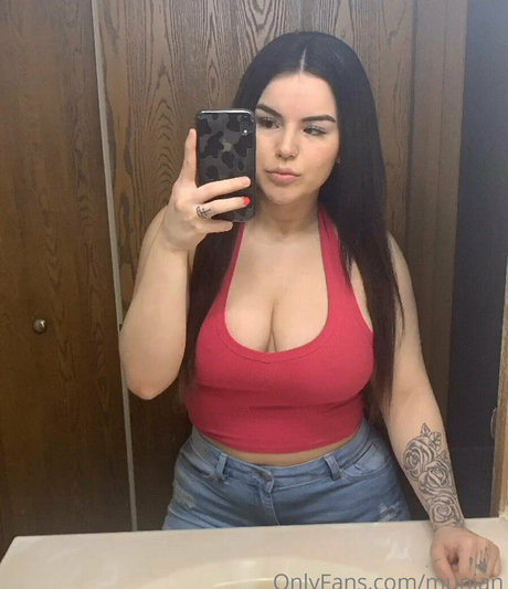 Naken lekkede OnlyFans-bilde av Munjan