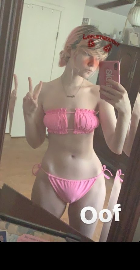 Naken lekkede OnlyFans-bilde av Lawlietigerpony