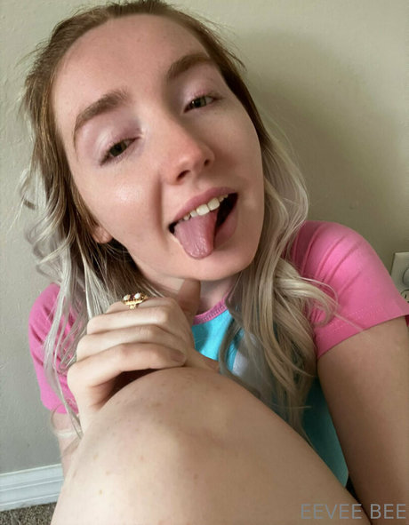 OnlyFans-model Eevee Bee
