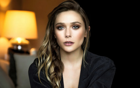 Nahá fotka uniklých OnlyFans od Elizabeth Olsen