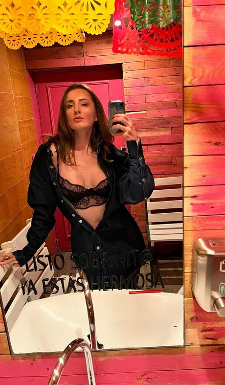 Vikikeepu naked leaks OnlyFans pic