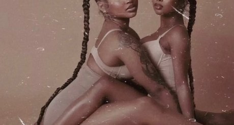 Nahá fotka uniklých OnlyFans od  