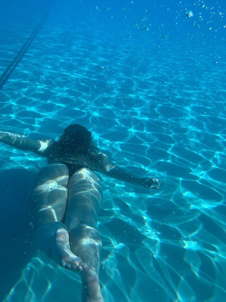 Naakte gelekte OnlyFans-foto van Lexi Mccloud