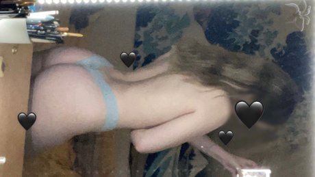 Alasti lekkinud OnlyFans-i pilt Lexi